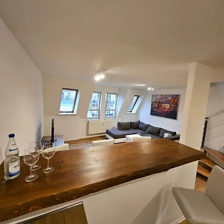 Ferienwohnung 2 Raum Maisonetten Im Zittauer Stadtzentrum Innenstadt Innenring Top Lage Markt Und Rathaus Naehe * Schwerin (Mecklenburg-Vorpommern)